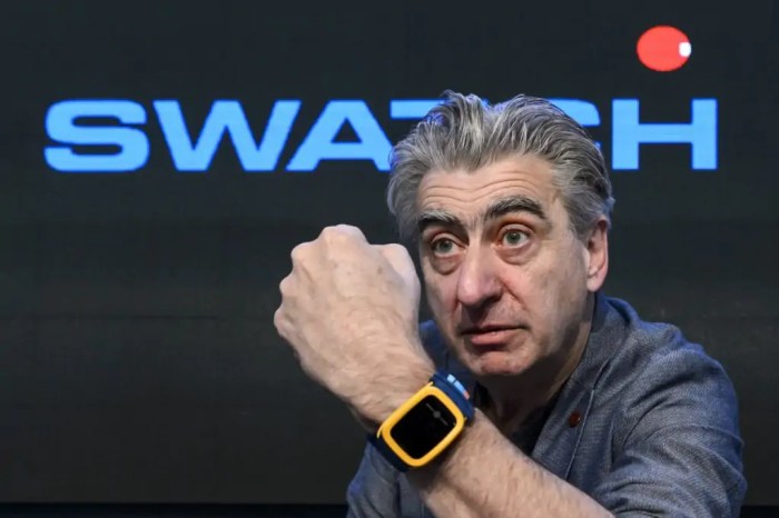 Swatch multiple simple smartwatches planned