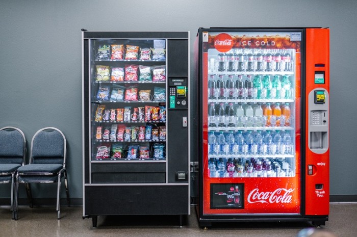 Vending machine dispense hot fries