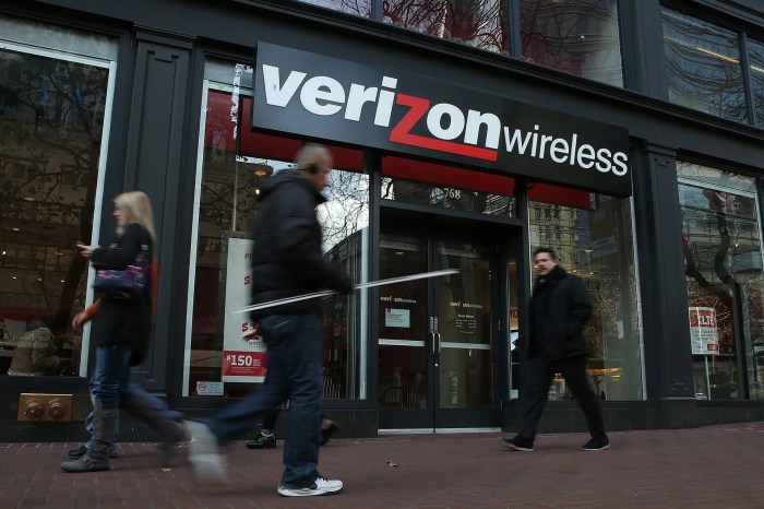 Existing contract customers on verizon will get phone upgrades