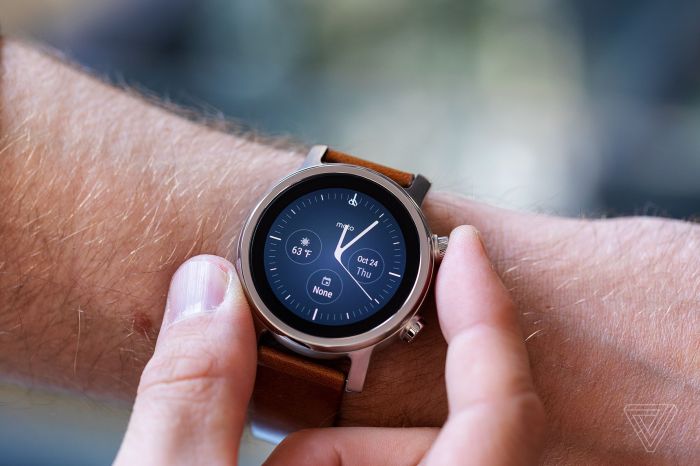 New moto 360 starts at 299 and comes in two sizes