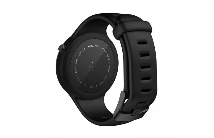 Leaked renders reveal moto 360 sport